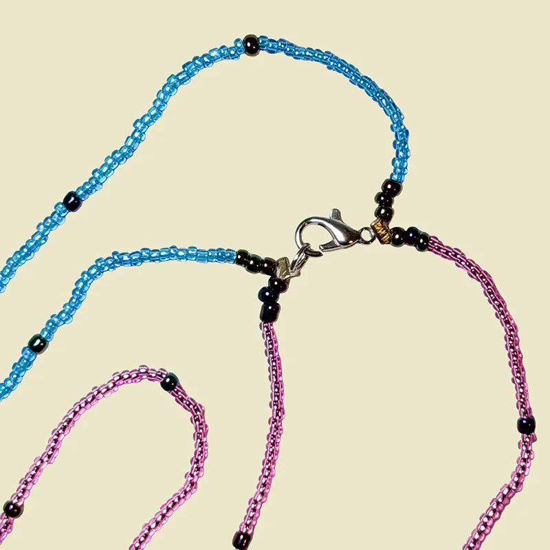 Colliers en perles bi-tons